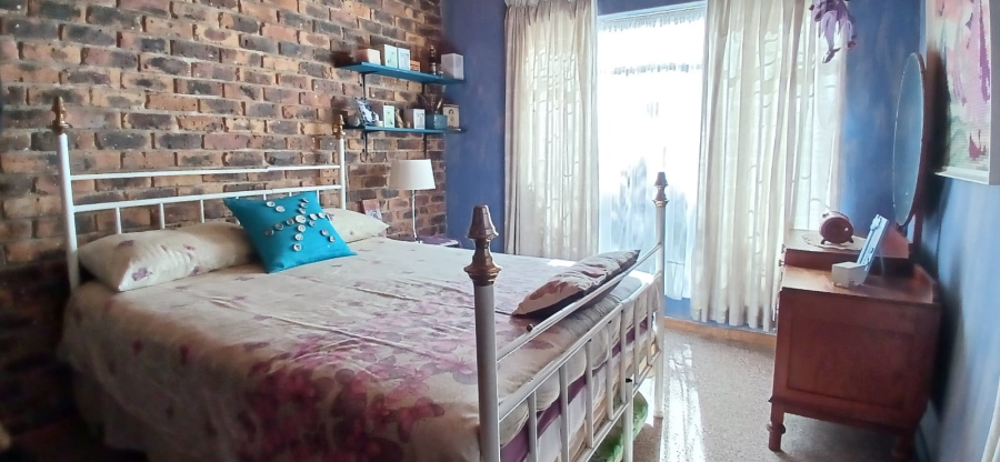 5 Bedroom Property for Sale in La Provance Free State